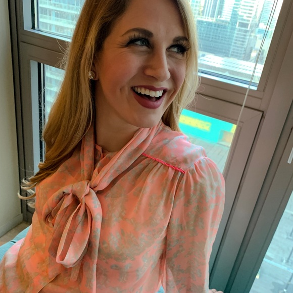 Elizabeth and James Blouse - Picture 4 of 5